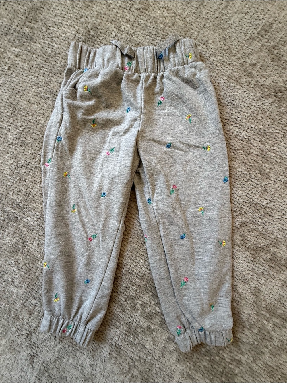 Pink Lemon Girls 3T Gray Floral Embroidered Sweatshirt Jogger Set - Picture 6 of 8